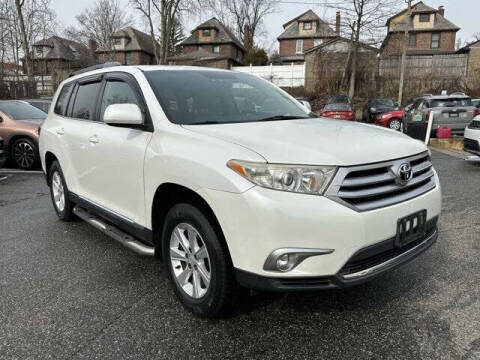 2012 Toyota Highlander for sale at Certified Luxury Motors in Great Neck NY