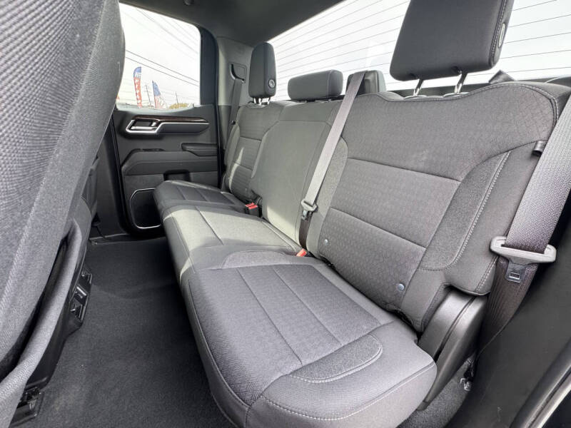 2023 GMC Sierra 1500 Elevation Standard