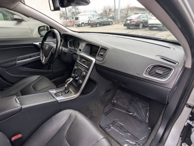 2015 Volvo V60 T5 Drive-E Premier