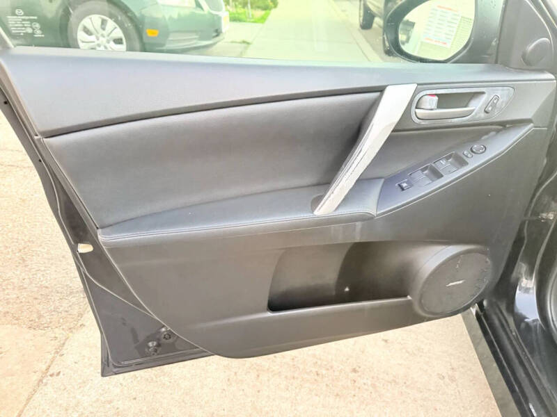 2011 Mazda MAZDA3 s Grand Touring