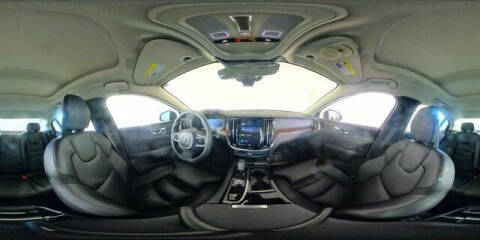 2024 Volvo S60 Recharge T8 Ultimate Dark Theme