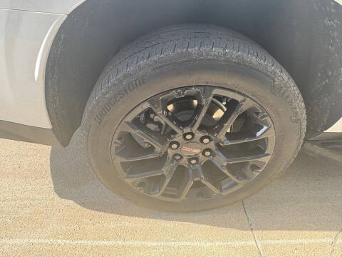 2024 GMC Yukon XL SLT