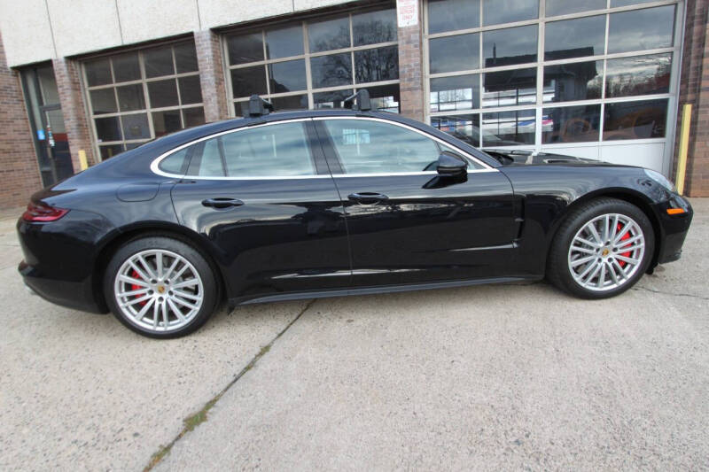 2017 Porsche Panamera Turbo