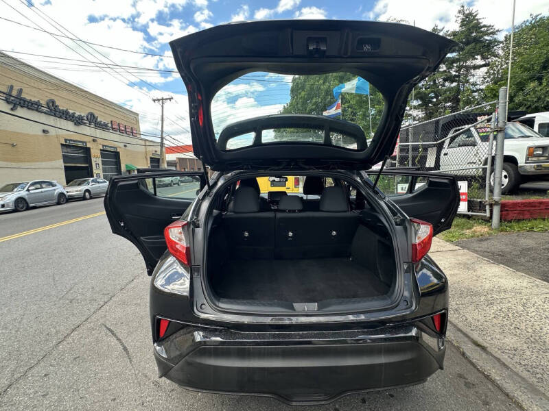 2019 Toyota C-HR XLE