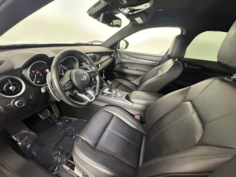 2022 Alfa Romeo Stelvio Sprint