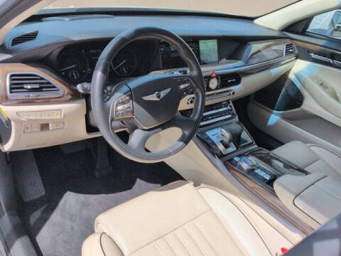 2017 Genesis G90