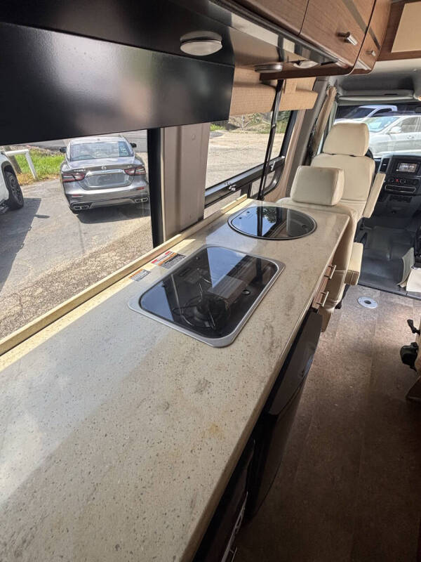 2015 Winnebago ERA BM170X