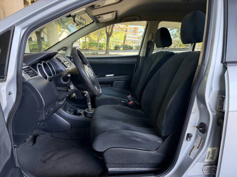 2012 Nissan Versa 1.8 S