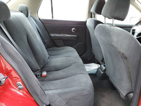 2010 Nissan Versa 1.8 S