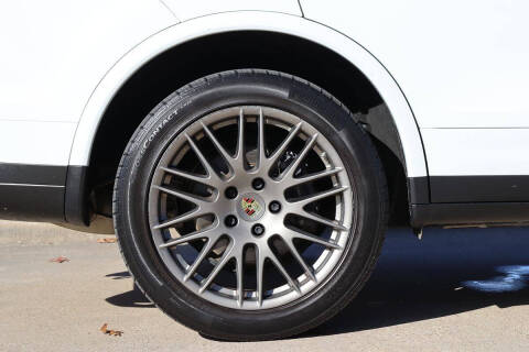 2018 Porsche Cayenne Platinum Edition