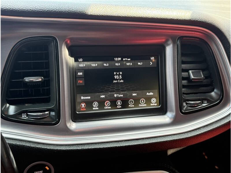 2019 Dodge Challenger SXT