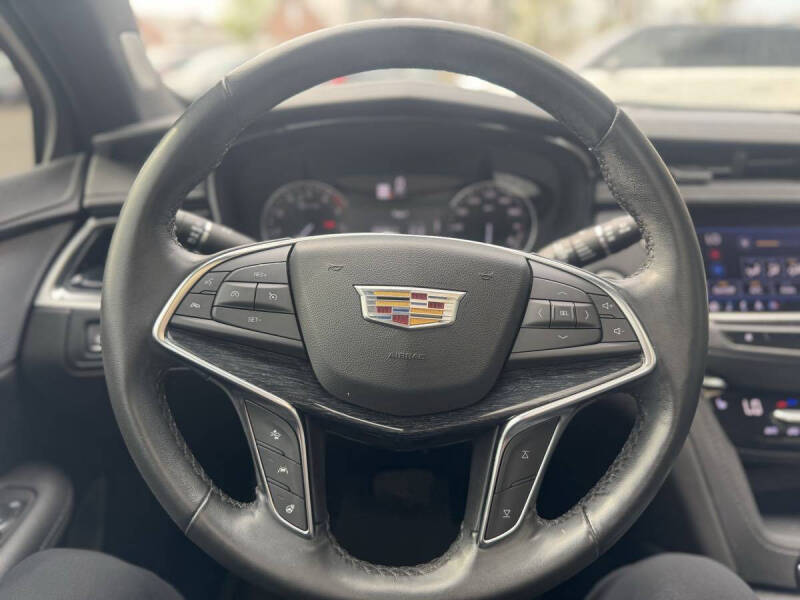 2023 Cadillac XT5 Premium Luxury