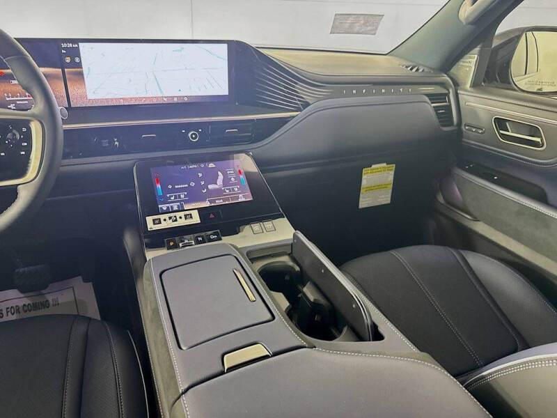 2026 Infiniti QX80 Sport