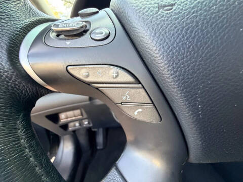 2015 Infiniti Q70 3.7