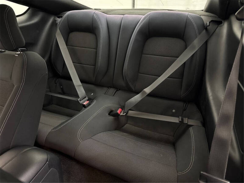 2017 Ford Mustang V6