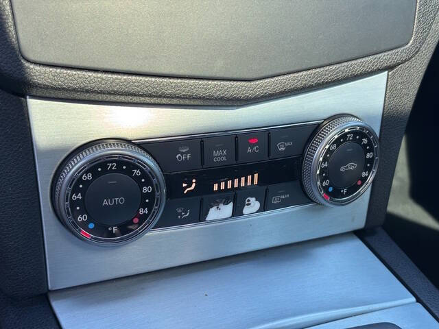 2008 Mercedes-Benz C-Class 25