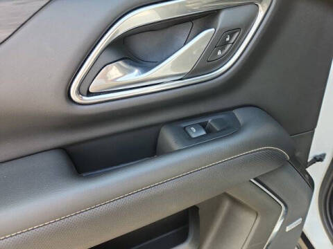2024 GMC Yukon SLT