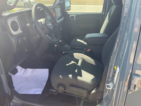 2025 Jeep Gladiator Sport S