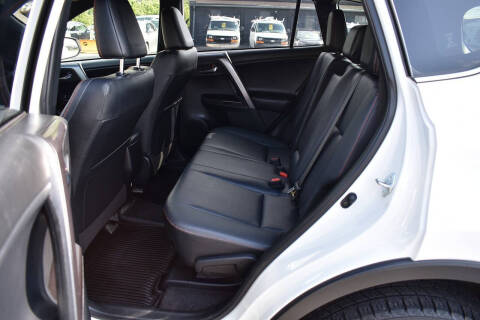 2017 Toyota RAV4 SE