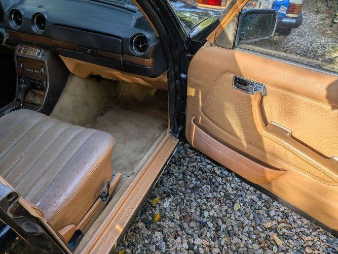1982 Mercedes-Benz 300-Class