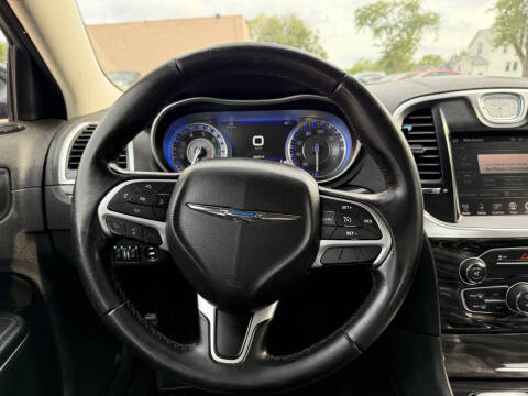 2016 Chrysler 300 Limited