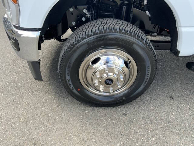 2025 Ford F-350 Super Duty XL