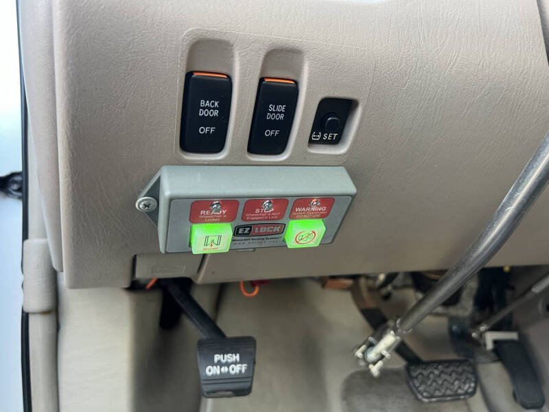 2008 Toyota Sienna