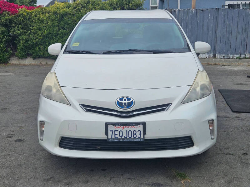 2014 Toyota Prius v