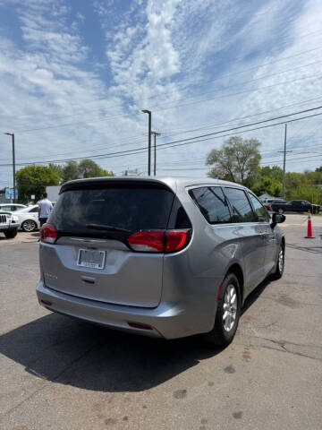 2017 Chrysler Pacifica LX