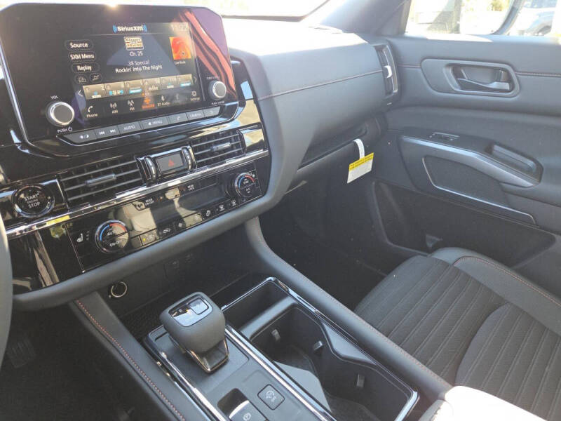 2025 Nissan Pathfinder Rock Creek