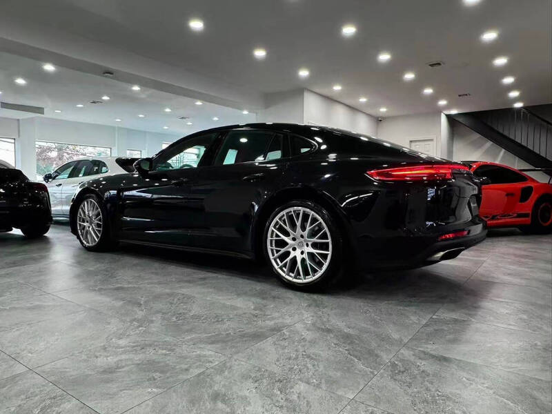 2018 Porsche Panamera