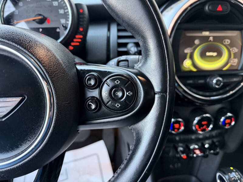 2017 MINI Hardtop 4 Door Cooper