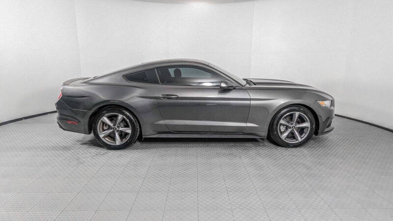2015 Ford Mustang V6