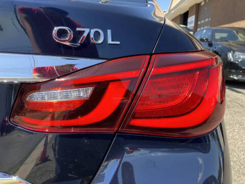 2016 Infiniti Q70L 3.7
