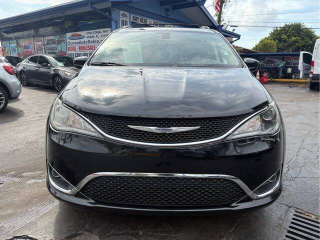 2020 Chrysler Pacifica Touring L