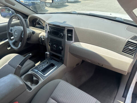 2009 Jeep Grand Cherokee Laredo