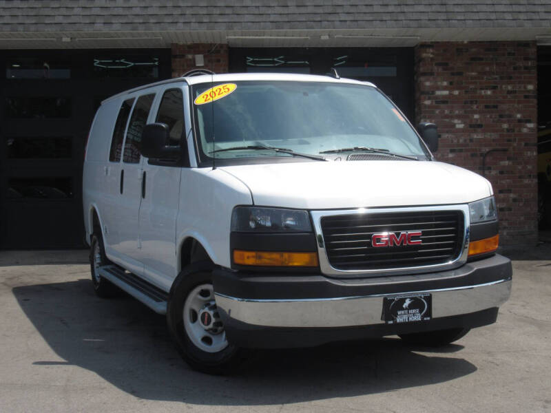 2025 GMC Savana 2500