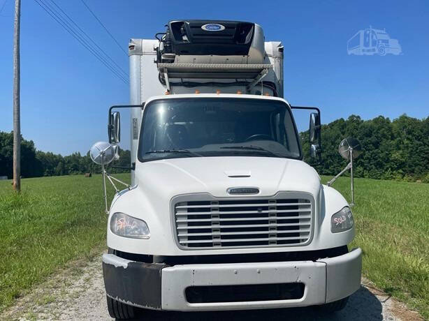 2017 Freightliner Business class M2