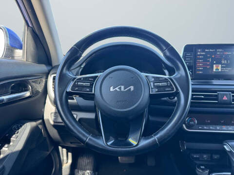 2023 Kia Seltos S