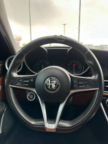 2017 Alfa Romeo Giulia Ti