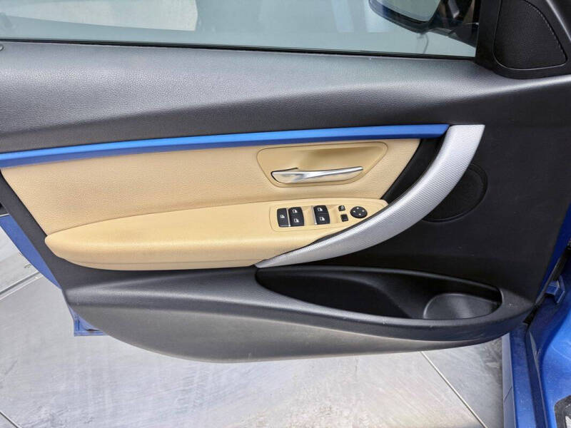 2017 BMW 3 Series 330i xDrive