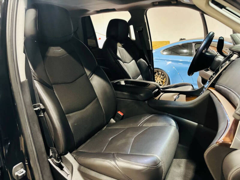 2019 Cadillac Escalade Luxury