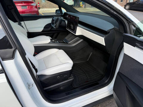 2022 Tesla Model X Plaid
