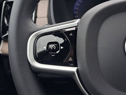 2026 Volvo XC90 T8 Plus 7P