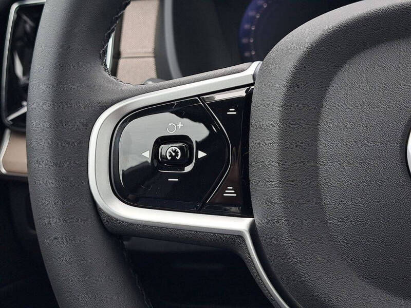 2026 Volvo XC90 T8 Plus 7P