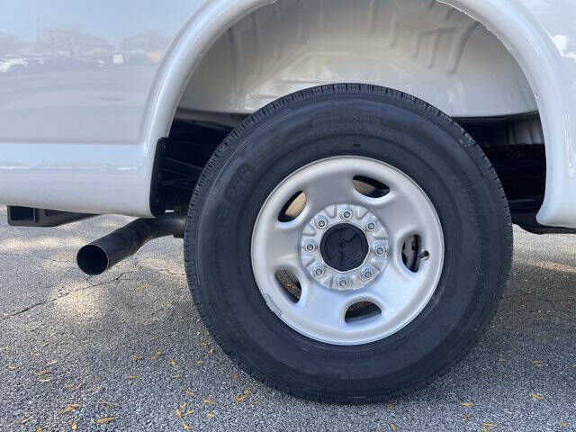 2025 Chevrolet Express 3500