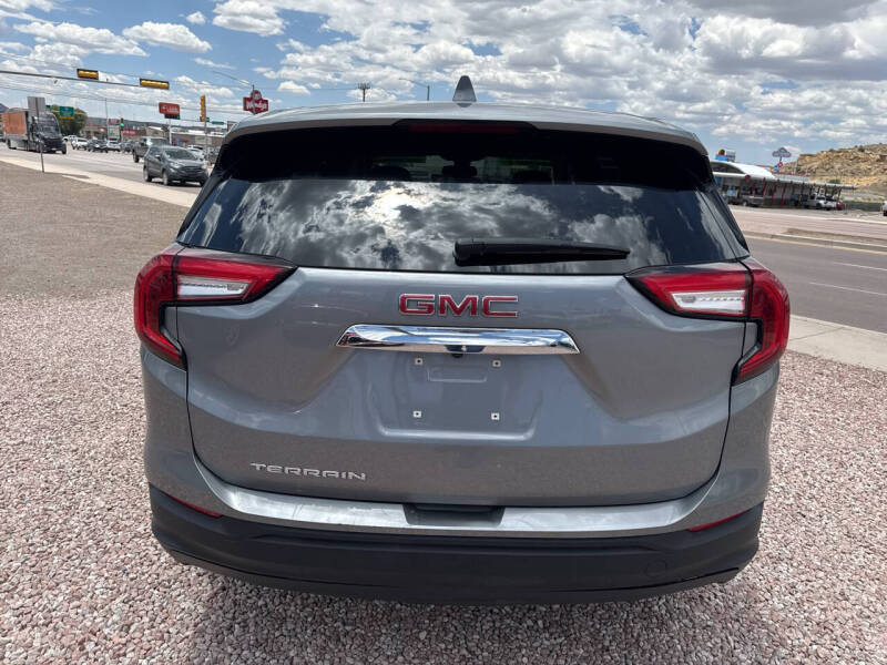 2024 GMC Terrain SLE