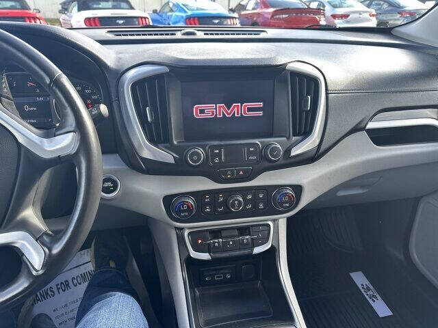 2022 GMC Terrain SLT