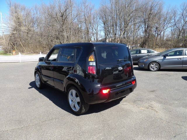 2011 Kia Soul +