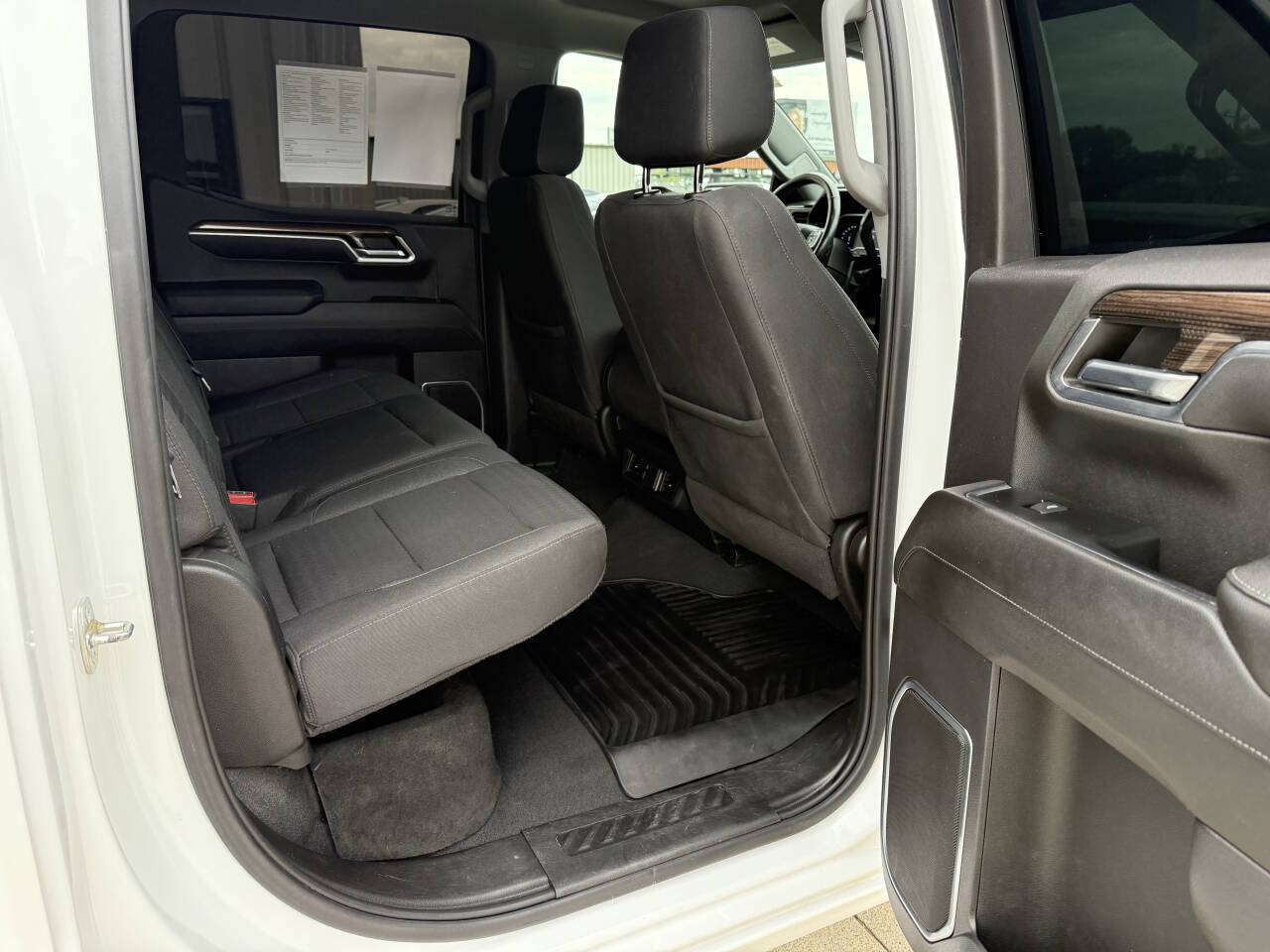 2022 Chevrolet Silverado 1500 LT photo 11